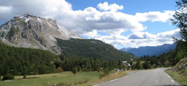Estenc-Entraunes on the Route des Grandes Alpes