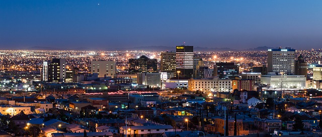 El Paso at Night, Car rental El Paso, New Mexico