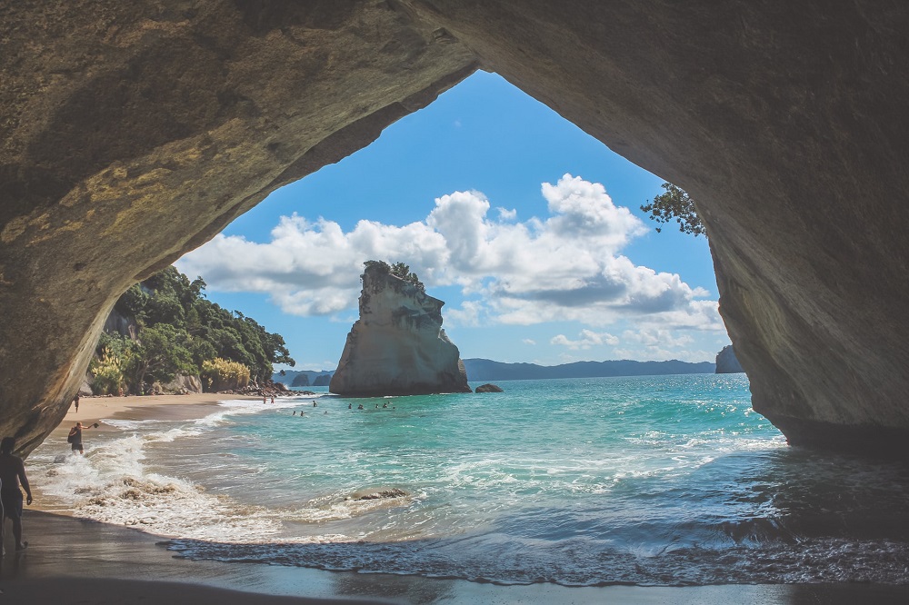 Cathedral Cove on the Coromandel Peninsula, New Zealand