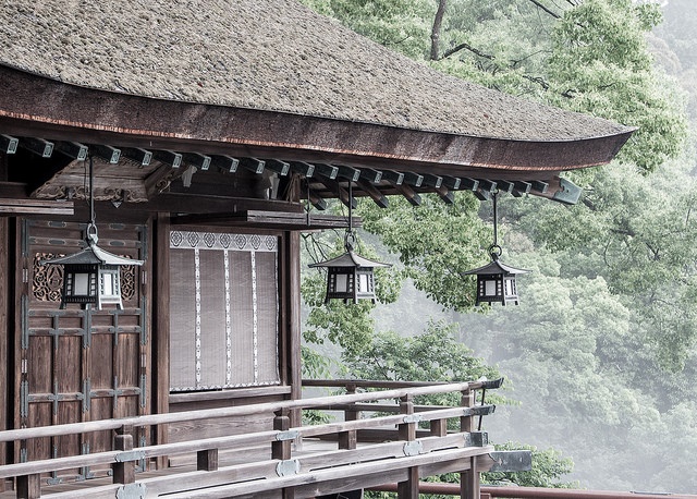 Lanterns in the Mist at Kotohira Shrine, Shikoku, tokyo motorhome rental, japan