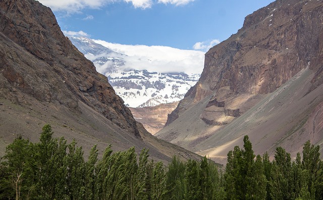 touring,Chile 4x4 campervan rental,Cajon del Maipo Canyon,andes