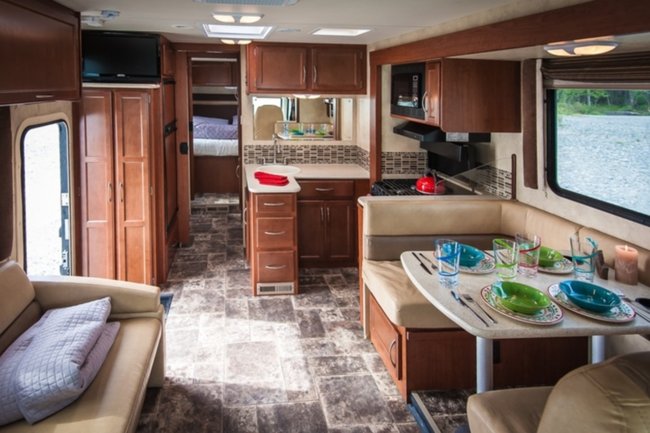 Clippership 30ft Class A Interior RV Rental in America