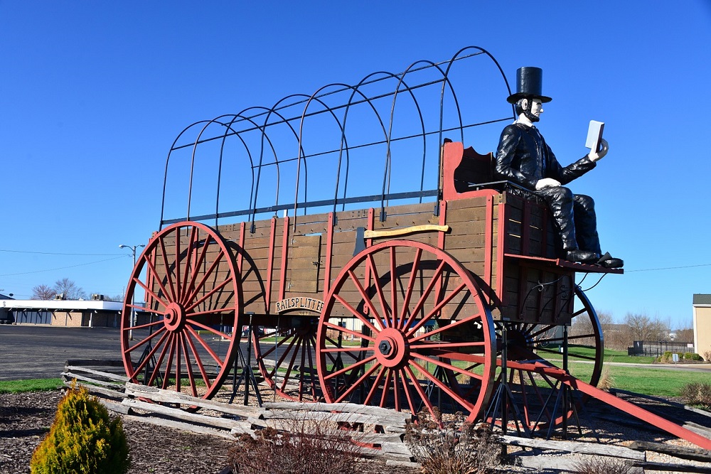 Covered Wagon on Route 66 in Lincoln, Illinois