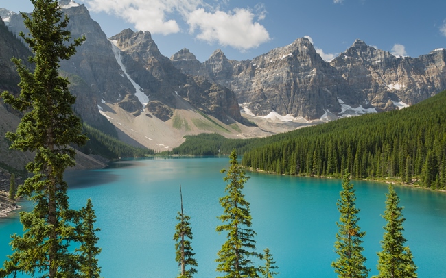 Canadian Badlands Trail: Lake Morraine, Banff National Park