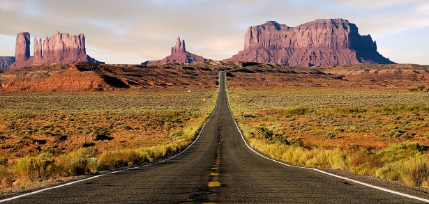 Route 66 in Monument Valley, Utah, Historic Route 66 Scenic Drive, USA RV Rentals, Motorhome rental, Campervan Hire, Road Trip, Chicago to Los Angeles