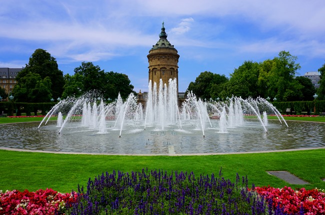 Mannheim Water Tower: Photo on Flickr by barnyz / CC BY-NC-ND 2.0