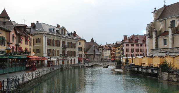 Cidade Antiga Annecy, Aluguer de autocaravana em Lyon