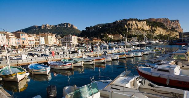 Porto de Cassis na Costa do Mediterrâneo, Autocaravana de Aluguer em Marselha