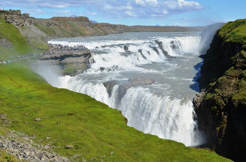 Viagem a conduzir no Círculo Golden da Islândia, queda de água de Gullfoss