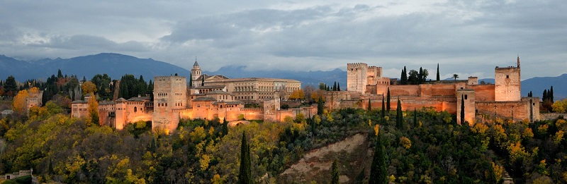 Fortaleza de Alhambra, Granada, autocaravana de aluguer em Sevilha, Espanha