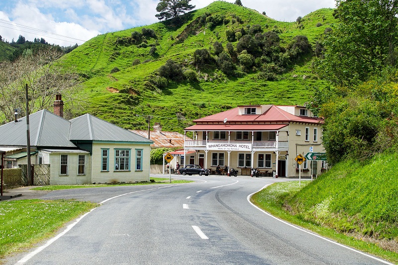 Estrada Forgotten World Nova Zelândia, Whangamomona Hotel